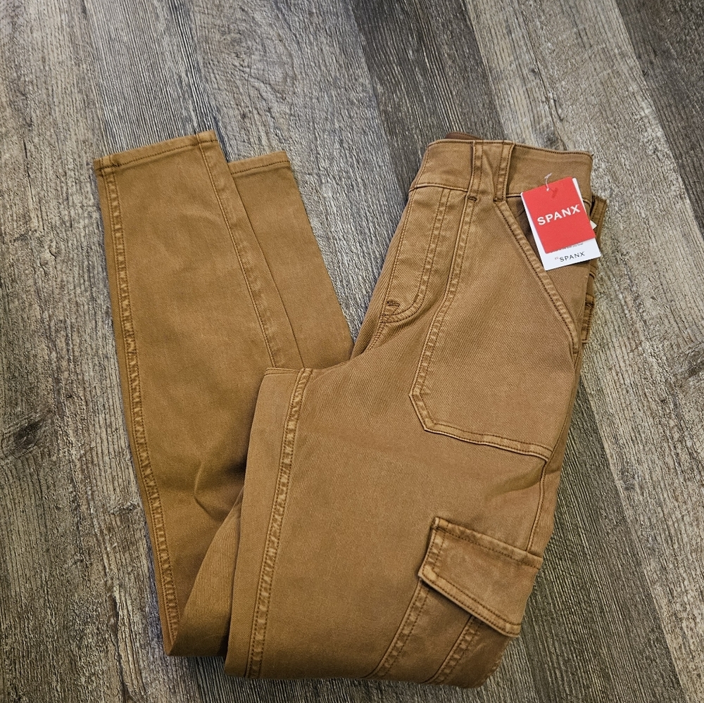Spanx strwtch twill ankle cargo honey glow pant
